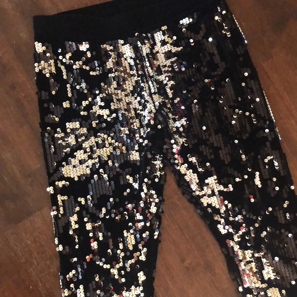 Sequin black pants with velvet